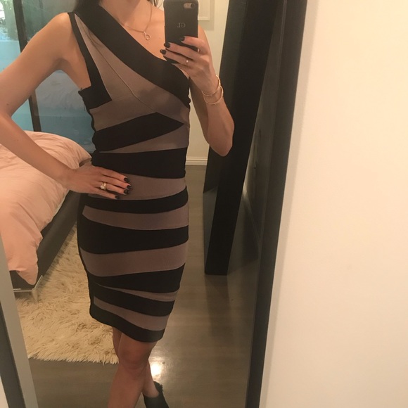 Stretta Bandage Dress - Picture 2 of 4